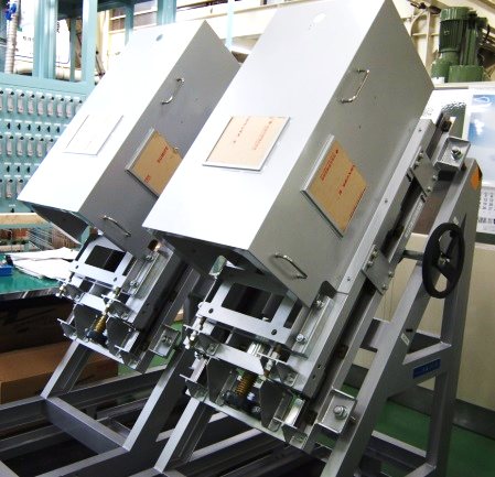 AKICO製 生産用バッチ式オートクレーブの底撹拌と撹拌機位置決め装置